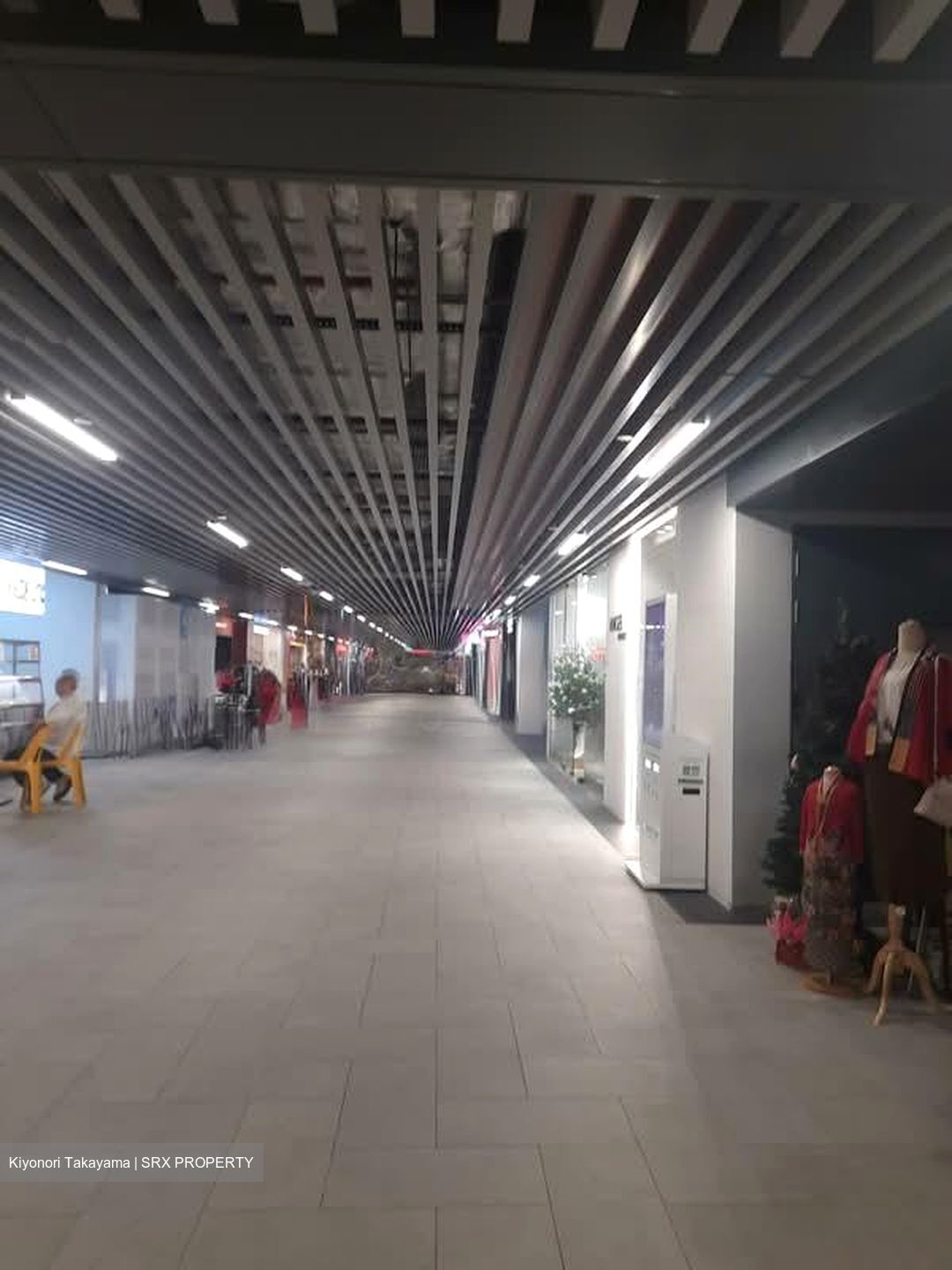 Club Street (D1), Retail #544435121